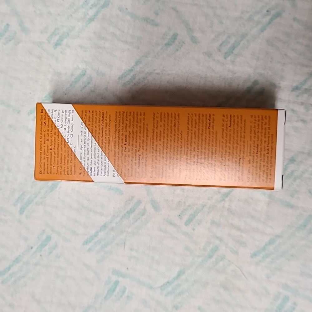 REN Gel Creme Vitamin C Gel Creme 1.7 oz / 50 ml - Picture 4 of 8